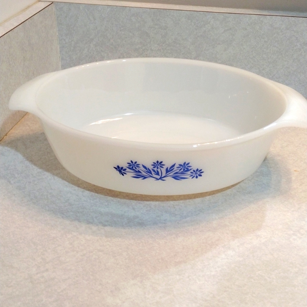 Anchor Hocking oval glass pan.